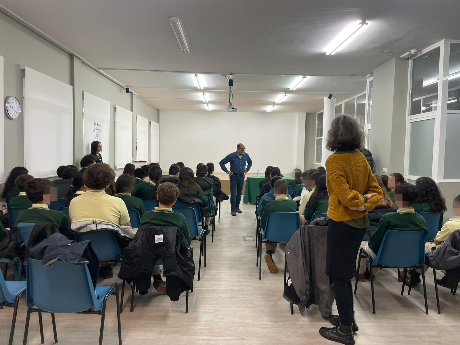 El Colegio Los Sauces de Vigo recibe a Fernando Lalana